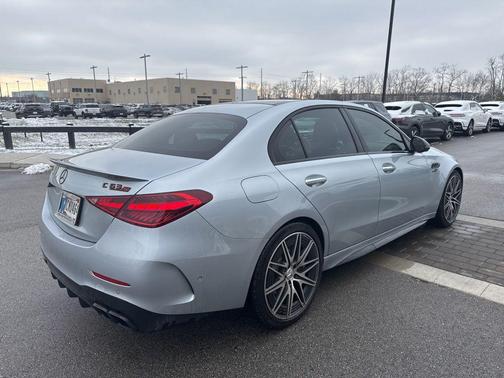 2025 Mercedes-Benz AMG C 63 S E Performance