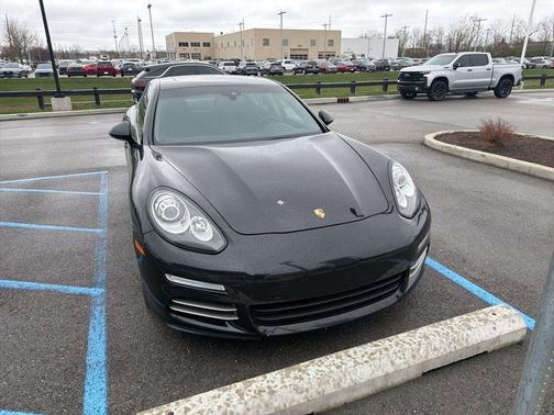 2015 Porsche Panamera 4