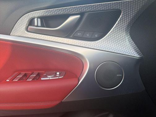 2023 Genesis G70 2.0T AWD