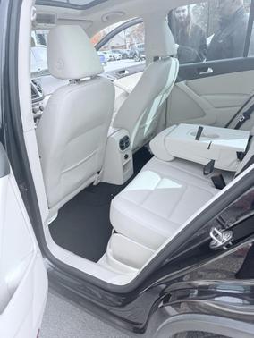 2017 Volkswagen Tiguan 2.0T Wolfsburg Edition