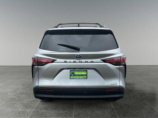 2021 Toyota Sienna XLE