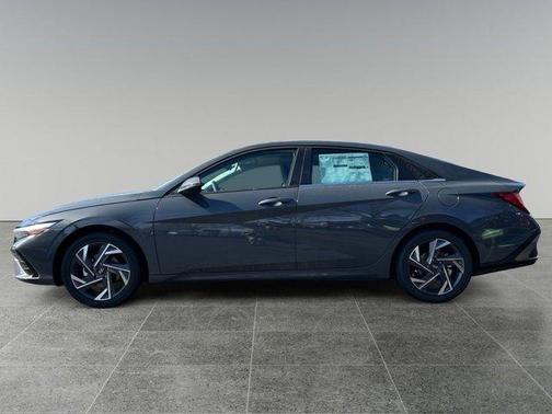 2025 Hyundai ELANTRA HEV Limited