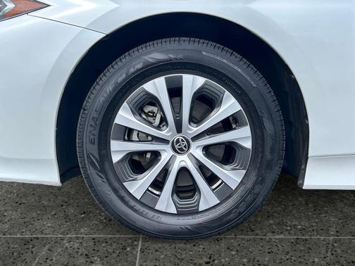 Pearl 2022 Toyota Prius Prime XLE