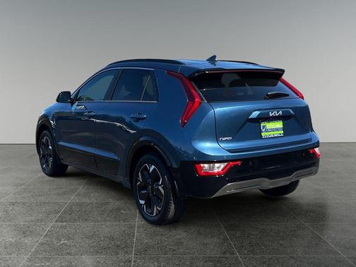Mineral Blue 2025 Kia Niro EV Wind