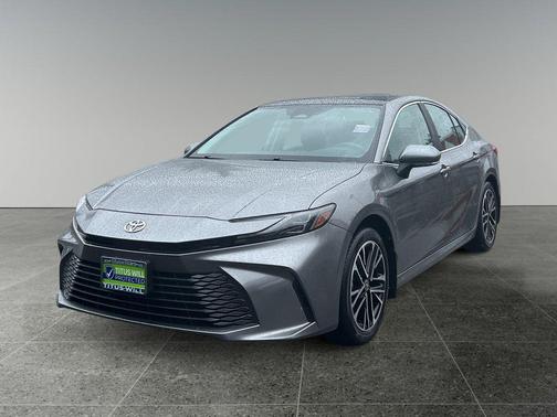 Metal 2025 Toyota Camry XLE