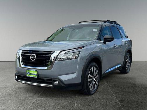 2022 Nissan Pathfinder Platinum