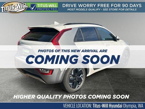 Snow White Pearl 2023 Kia Niro EV Wave