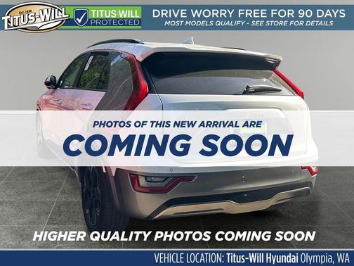 Snow White Pearl 2023 Kia Niro EV Wave