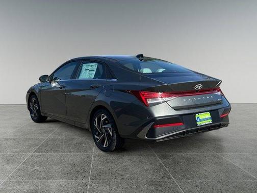 2025 Hyundai ELANTRA HEV Limited