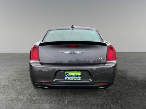 2018 Chrysler 300 S