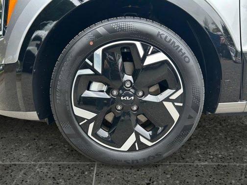 Steel Gray 2023 Kia Niro EV Wind