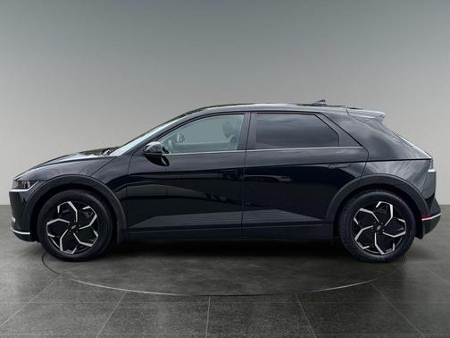Black 2024 Hyundai IONIQ 5 SEL