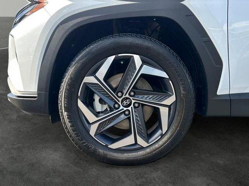 White Pearl 2024 Hyundai TUCSON Hybrid SEL Convenience