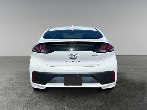 2022 Hyundai IONIQ Hybrid Limited