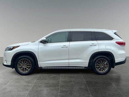 2019 Toyota Highlander Limited Platinum