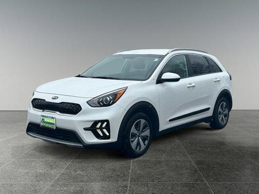 Snow White Pearl 2021 Kia Niro LX