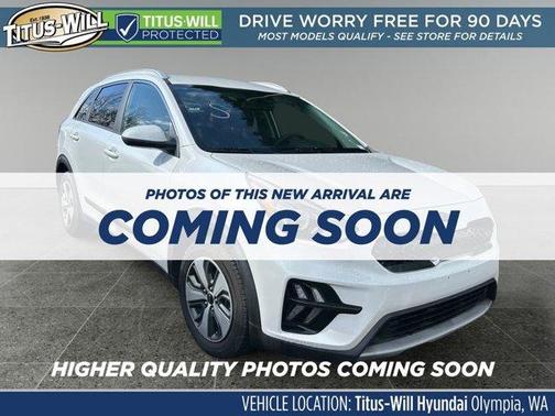 Snow White Pearl 2021 Kia Niro LX