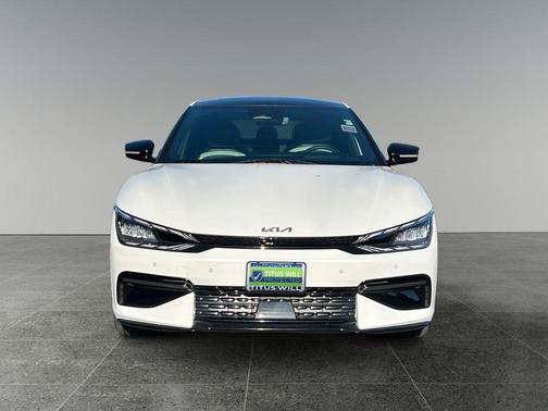 Snow White Pearl 2024 Kia EV6 GT-Line