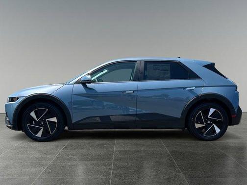 2025 Hyundai IONIQ 5 SE