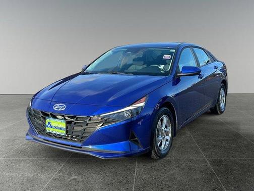 2023 Hyundai ELANTRA SE