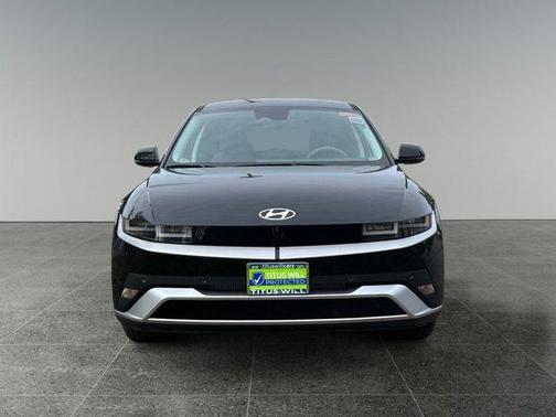 2025 Hyundai IONIQ 5 SE
