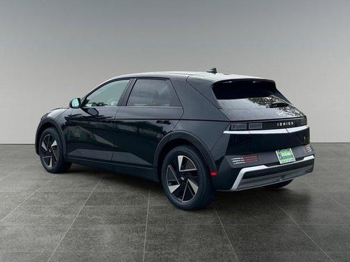 2025 Hyundai IONIQ 5 SE