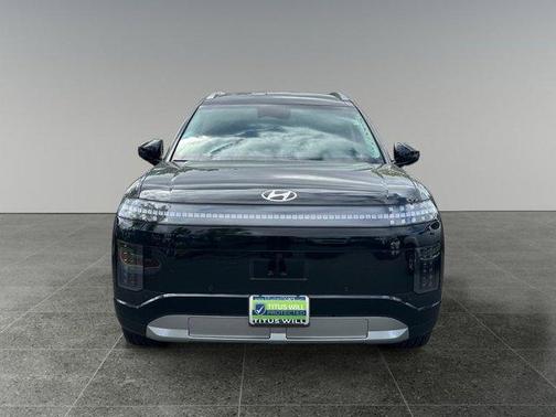 Black 2026 Hyundai IONIQ 9 SE