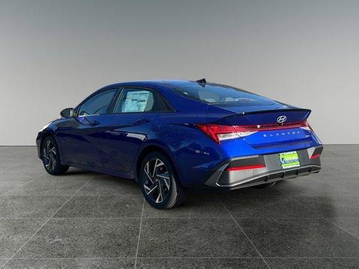 2025 Hyundai ELANTRA HEV SEL Sport