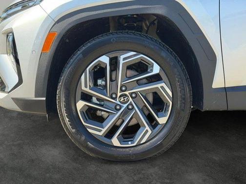 Shimmering Silver 2025 Hyundai TUCSON Hybrid Limited