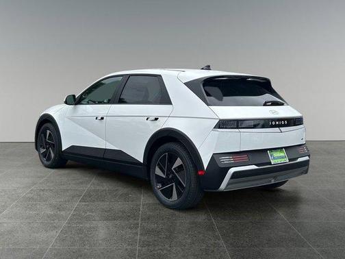 2025 Hyundai IONIQ 5 SE