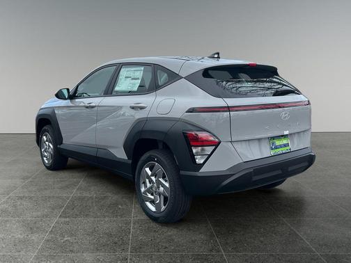 Cyber Gray Metallic 2026 Hyundai KONA SE