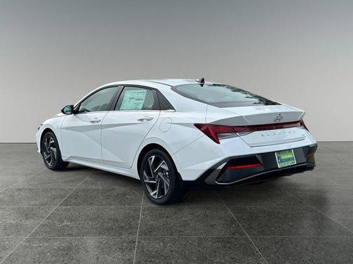 2025 Hyundai ELANTRA HEV Limited