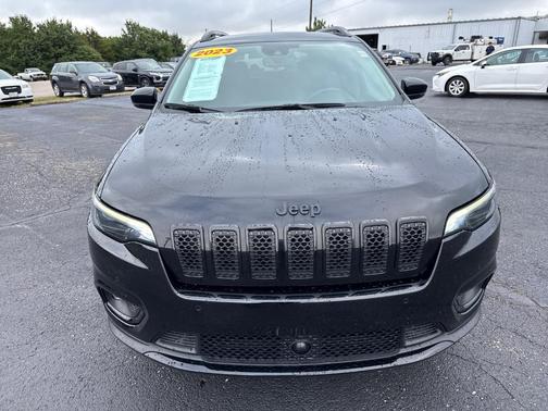 2023 Jeep Cherokee Altitude Lux