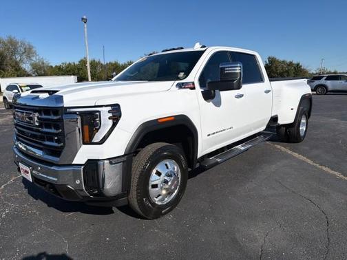 2025 GMC Sierra 3500 SLT