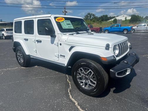 2025 Jeep Wrangler Sahara