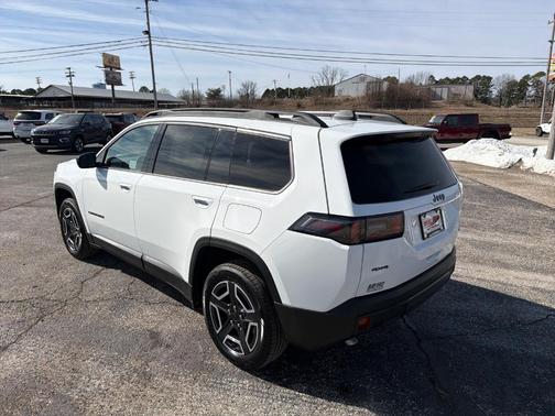 2026 Jeep Cherokee LAREDO/LIMITED
