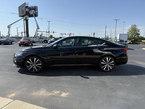 2022 Nissan Altima 2.5 SR