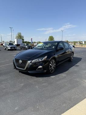 2022 Nissan Altima 2.5 SR