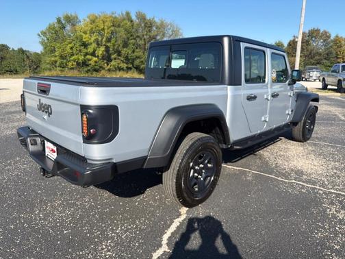 2023 Jeep Gladiator Sport