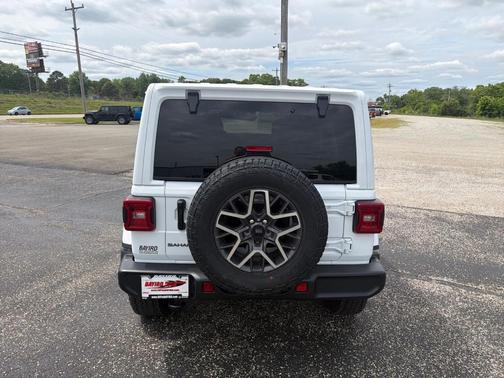 Bright White Clearcoat 2026 Jeep Wrangler Sahara