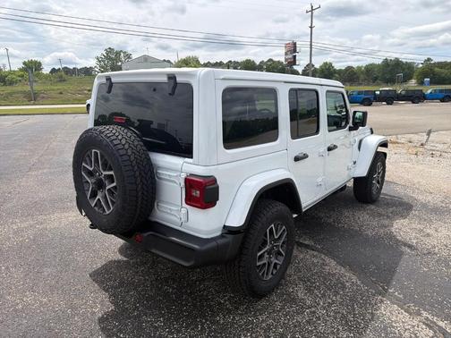 Bright White Clearcoat 2026 Jeep Wrangler Sahara