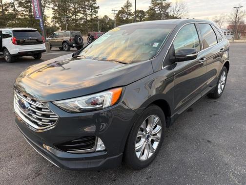 2021 Ford Edge Titanium
