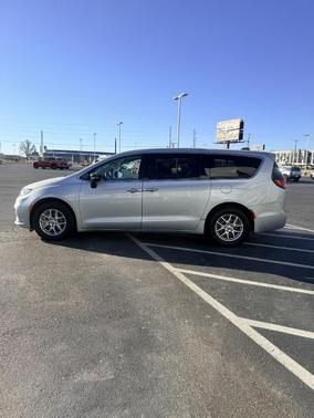 2024 Chrysler Pacifica Touring-L