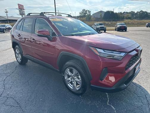2022 Toyota RAV4 XLE