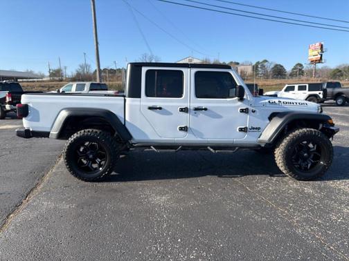 2020 Jeep Gladiator Sport