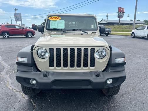 2020 Jeep Gladiator Sport