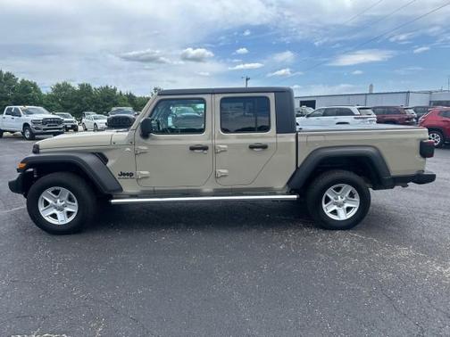 2020 Jeep Gladiator Sport