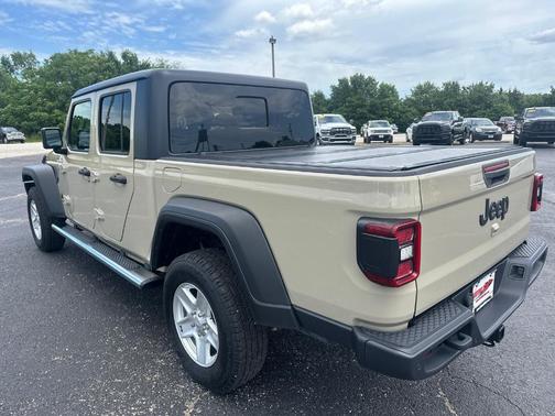 2020 Jeep Gladiator Sport
