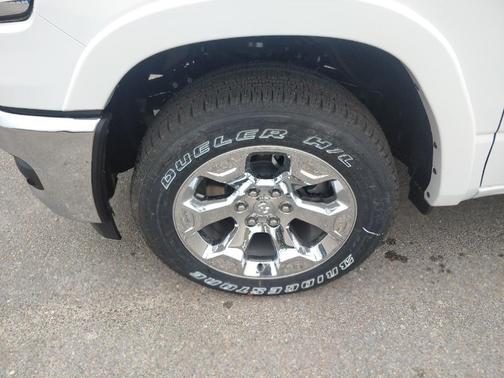 Bright White 2026 RAM 1500 Big Horn/Lone Star