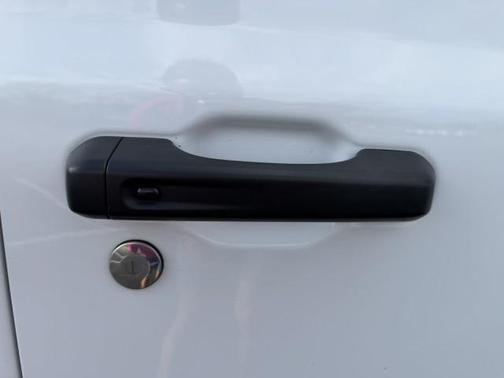 Bright White Clearcoat 2024 Jeep Gladiator Sport